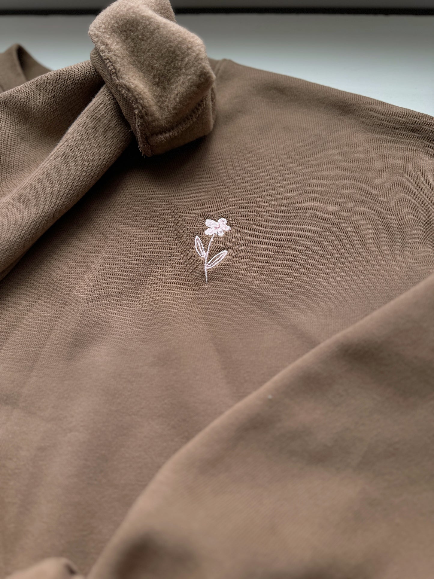 "Happy Thoughts" Quote Sweatshirt