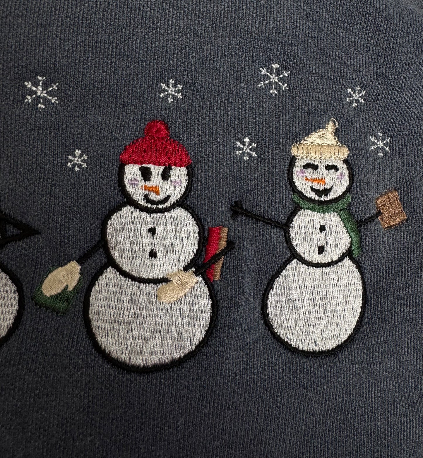 XL IMPERFECT Reading Snowmen Sweatshirt