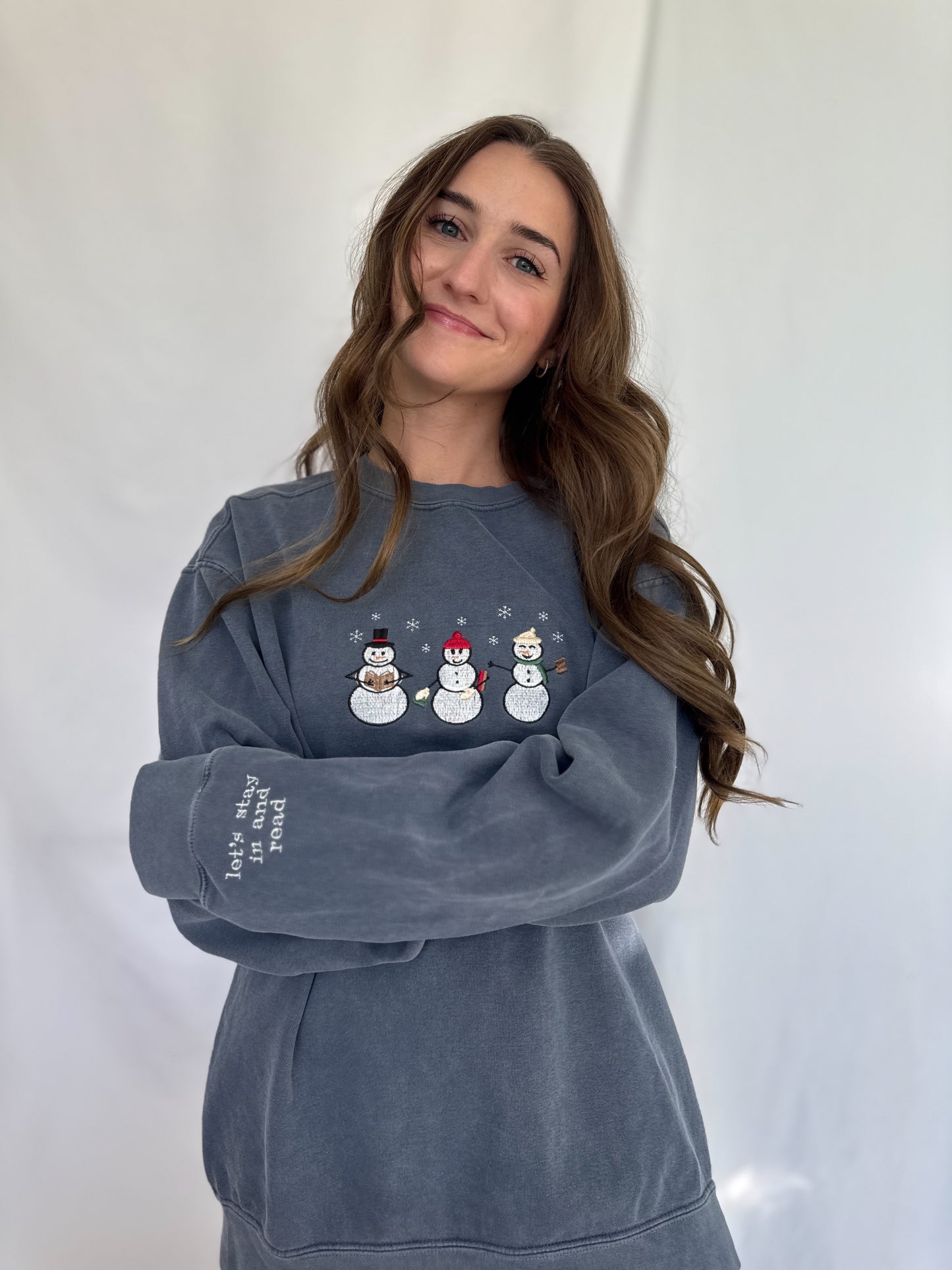 XL IMPERFECT Reading Snowmen Sweatshirt