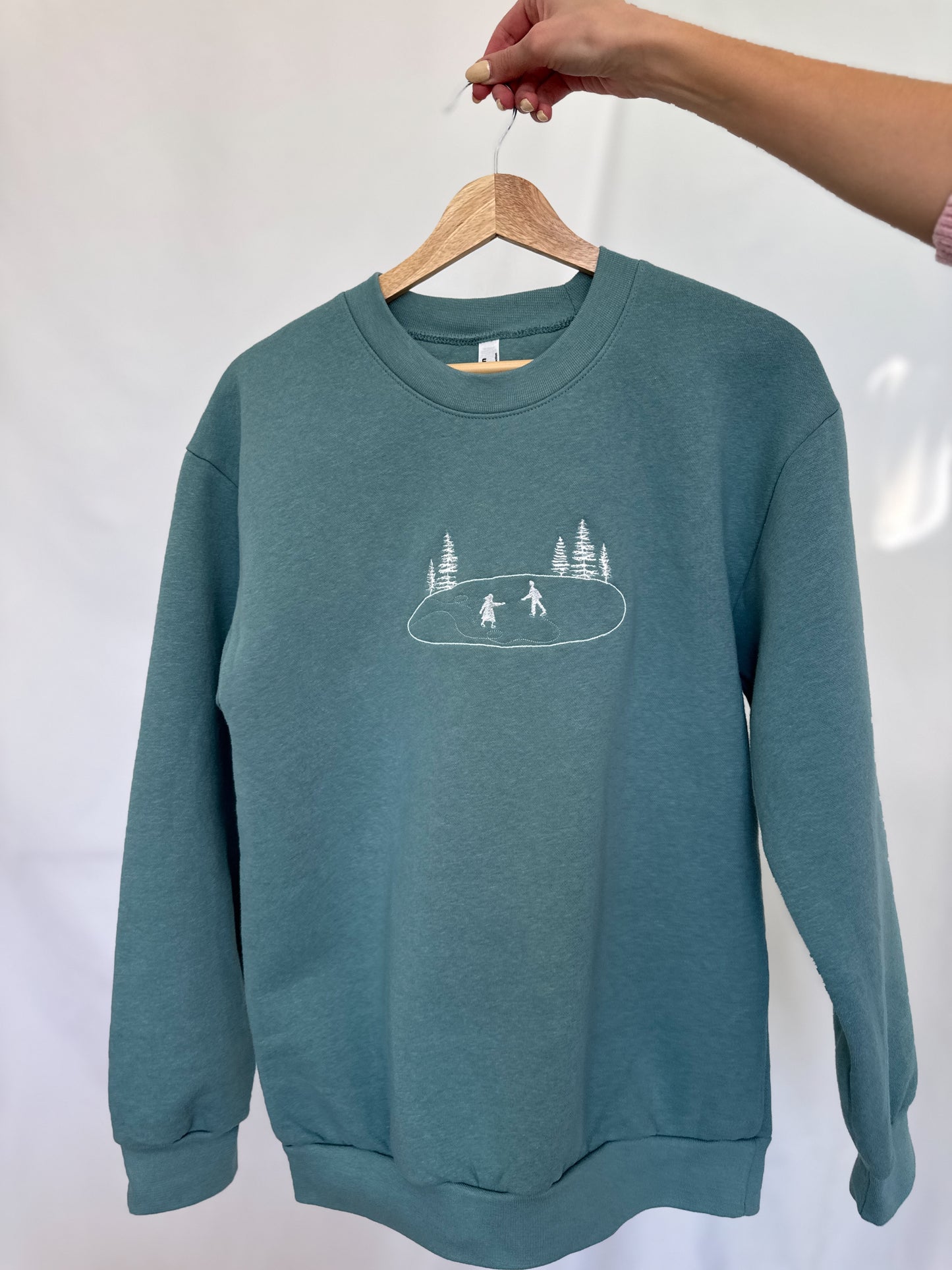 M Ice Skating Sweatshirt (Little Women)